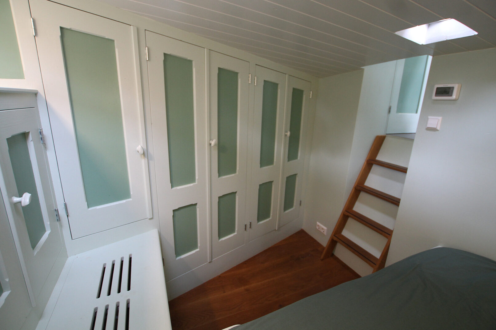 Kastenwand in woonschip