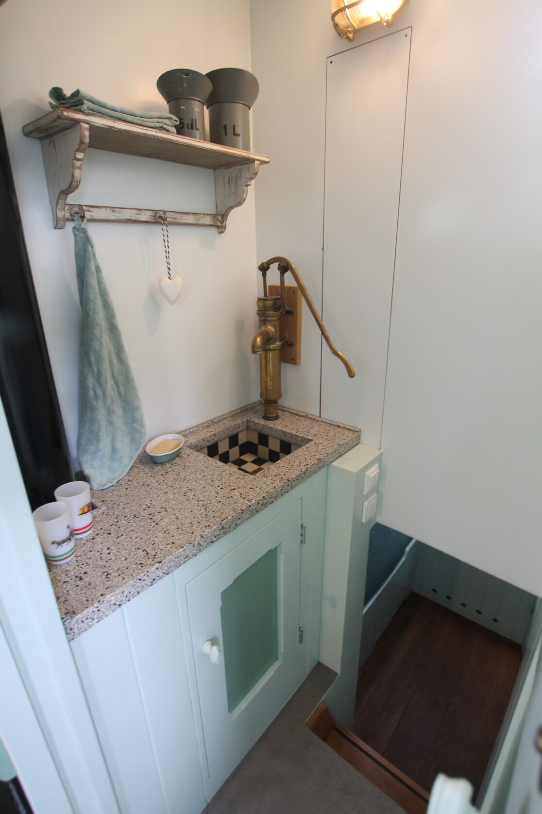 Granito aanrecht in een schip